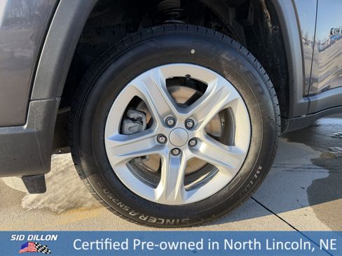 Used 2023 Jeep Compass Latitude w/ Convenience Group image 8