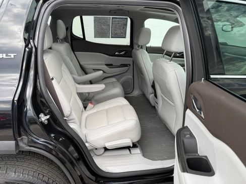 Used 2019 GMC Acadia SLT FWD image 17