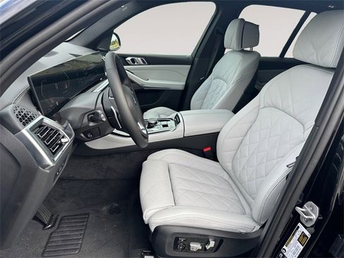 New 2026 BMW X5 xDrive40i w/ Climate Comfort Package image 9