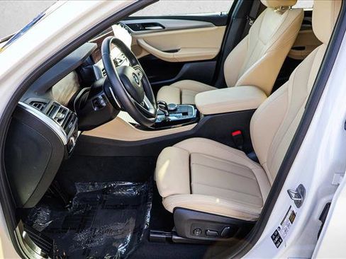 Used 2025 BMW X4 xDrive30i image 12