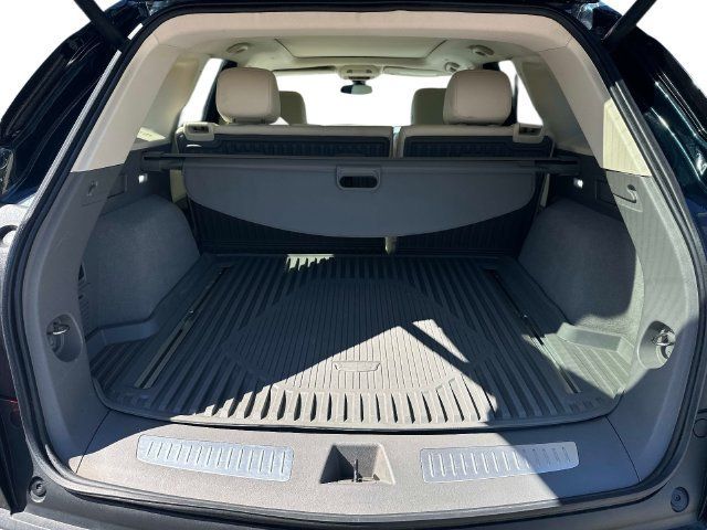 Used 2024 Cadillac XT5 Premium Luxury w/ LPO, Floor Liner Package AWD/4WD image 9
