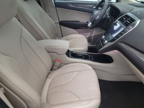 Used 2019 Lincoln MKC Reserve image 21