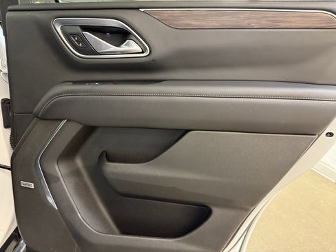 Used 2021 Chevrolet Tahoe LT w/ LT Signature Package image 29