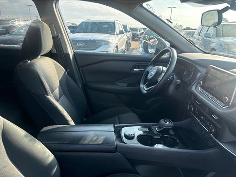 Certified 2024 Nissan Rogue SV AWD/4WD image 24