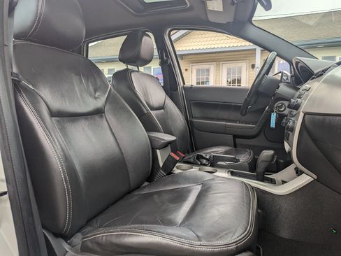 Used 2011 Ford Focus SEL w/ 301A Rapid Spec Order Code FWD image 18
