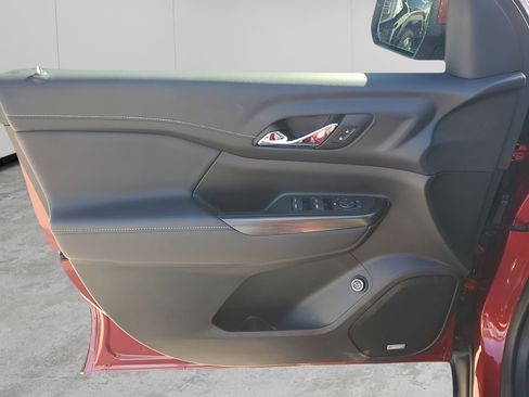 Certified 2023 GMC Acadia SLT image 26