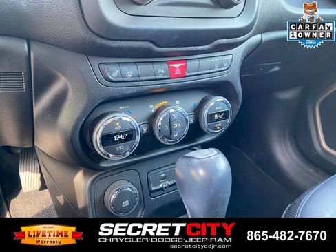 Used 2017 Jeep Renegade Limited w/ Advanced Technology Group AWD/4WD image 17