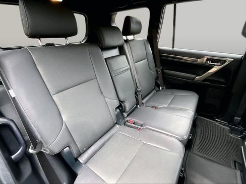 Used 2020 Lexus GX 460 Premium w/ Premium Package AWD/4WD image 20