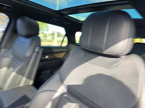 Used 2023 Land Rover Range Rover Sport SE Dynamic image 25