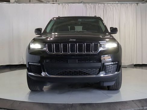Used 2022 Jeep Grand Cherokee L Limited image 3