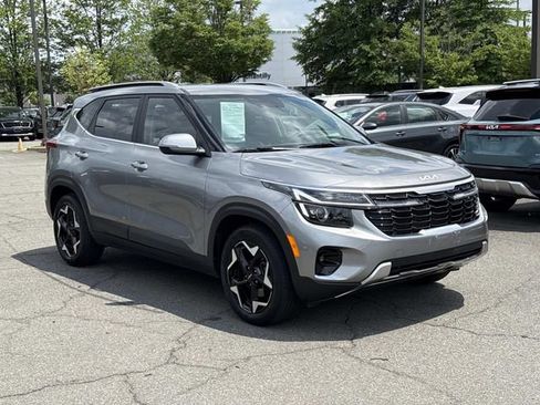 Used 2024 Kia Seltos EX FWD image 1