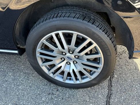 Certified 2022 Ford Expedition Platinum AWD/4WD image 5