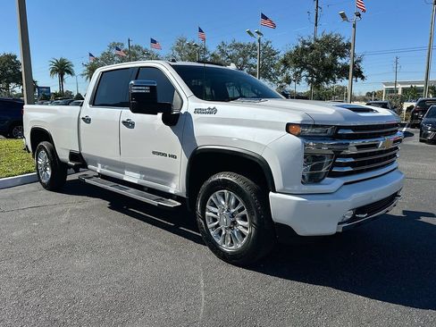 Used 2020 Chevrolet Silverado 2500 High Country w/ Z71 Off-Road Package AWD/4WD image 3