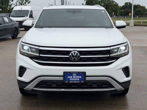 Used 2020 Volkswagen Atlas Cross Sport SE w/ Panoramic Sunroof Package AWD/4WD image 3