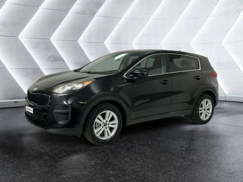 Used 2018 Kia Sportage LX image 3