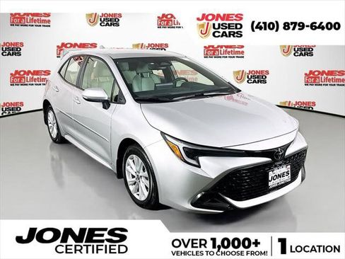 Certified 2025 Toyota Corolla SE FWD image 1