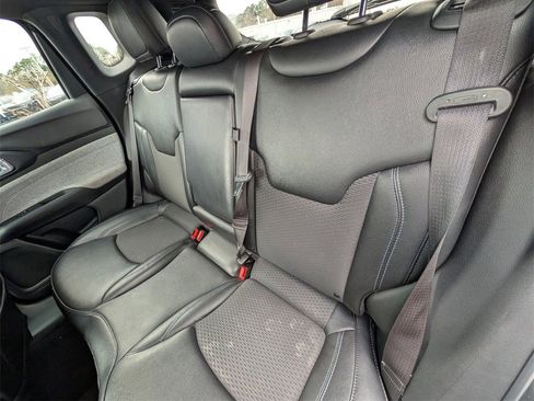 Used 2024 Jeep Compass Latitude image 24