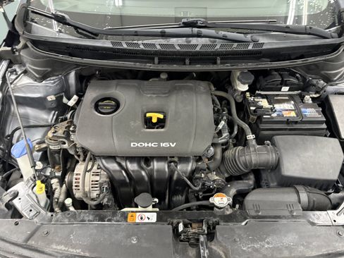 Used 2017 Kia Forte S FWD image 8