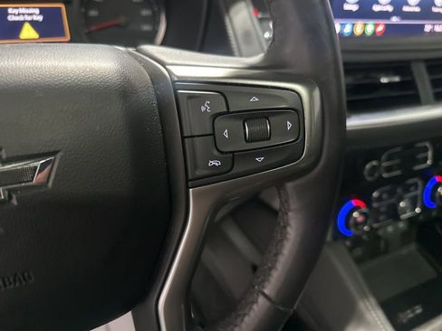 Used 2021 Chevrolet Tahoe Z71 w/ Luxury Package AWD/4WD image 16