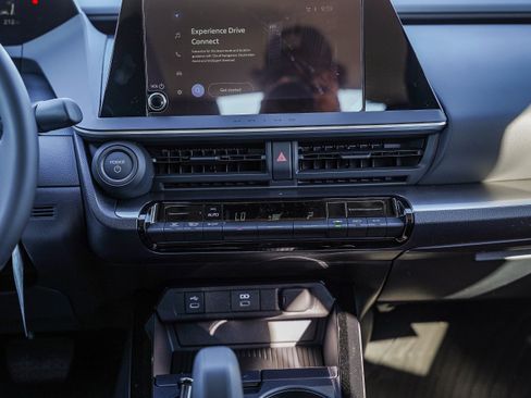 New 2026 Toyota Prius LE image 16