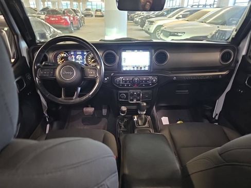 Used 2022 Jeep Wrangler Unlimited Sport AWD/4WD image 9