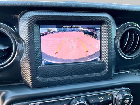 Used 2023 Jeep Wrangler Unlimited Sport AWD/4WD image 14