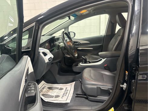 Used 2020 Chevrolet Bolt Premier w/ Infotainment Package image 12