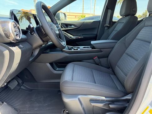 New 2026 Chevrolet Equinox LT image 5