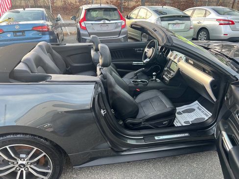 Used 2017 Ford Mustang GT Premium w/ Equipment Group 401A image 30