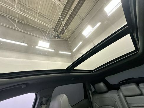 Used 2019 Lincoln Nautilus Reserve AWD/4WD image 17