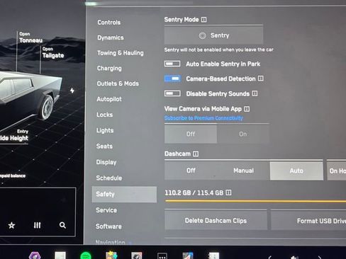 Used 2024 Tesla Cybertruck AWD Crew Cab image 37