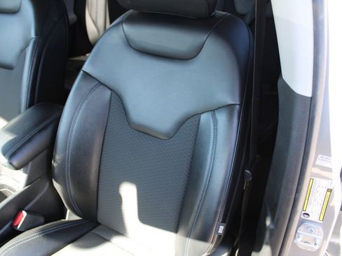 Used 2022 Jeep Compass Latitude image 16