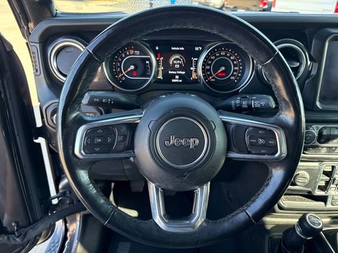 Used 2022 Jeep Wrangler Unlimited Sahara image 19
