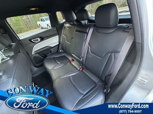 Used 2024 Jeep Compass Limited image 17