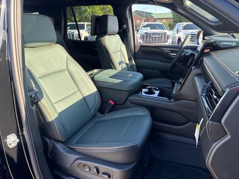 New 2026 GMC Yukon AT4 w/ AT4 Premium Plus Package AWD/4WD image 11