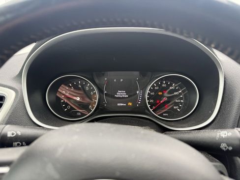 Used 2019 Jeep Compass Latitude image 10