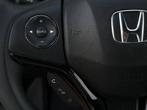 Used 2016 Honda HR-V LX image 19