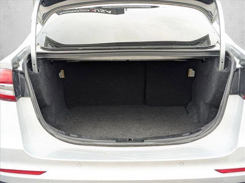 Used 2019 Ford Fusion SE image 7