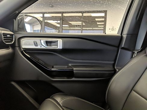 Used 2021 Ford Explorer ST w/ Equipment Group 401A image 28