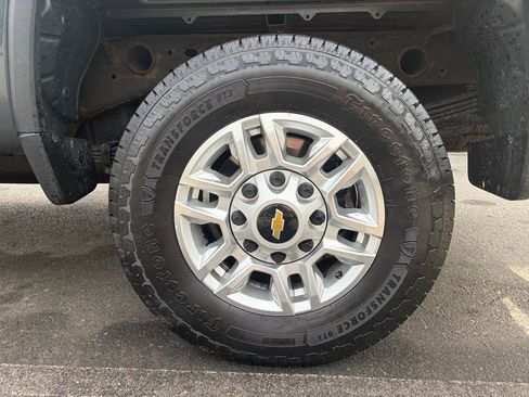Used 2020 Chevrolet Silverado 2500 LT w/ Fleet Comfort Package AWD/4WD image 14