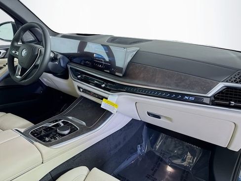 New 2026 BMW X5 xDrive50e image 31