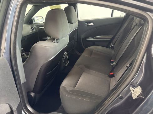 Used 2019 Dodge Charger SXT image 9