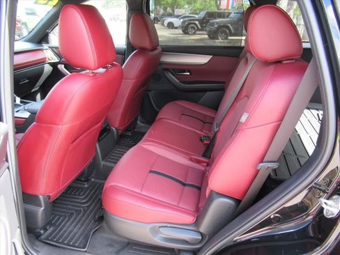 Used 2025 MAZDA CX-70 3.3 Turbo S w/ Premium Package image 34