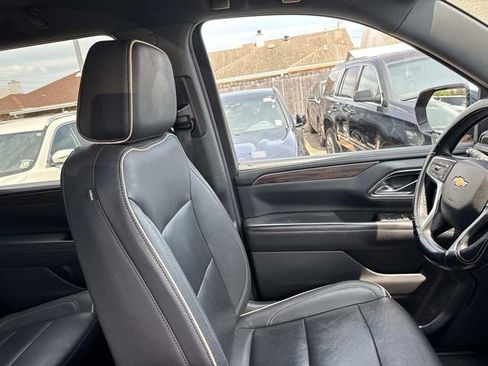 Used 2023 Chevrolet Suburban Premier RWD image 13