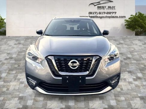 Used 2020 Nissan Kicks SR FWD image 2