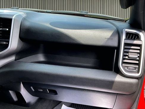Used 2022 RAM 1500 Big Horn AWD/4WD image 15