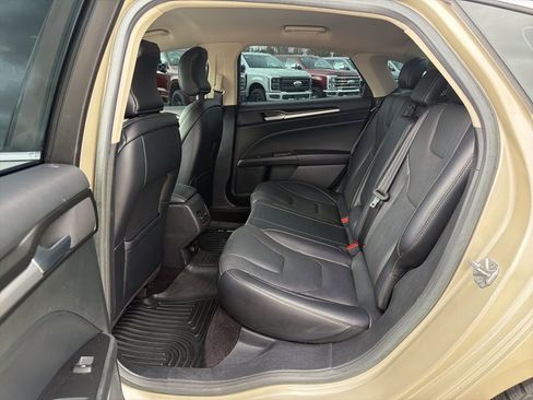 Used 2017 Ford Fusion Titanium image 13