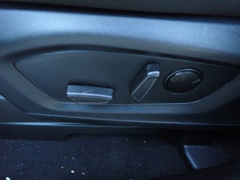 Used 2023 Ford Explorer XLT w/ Class IV Trailer Tow Package image 25