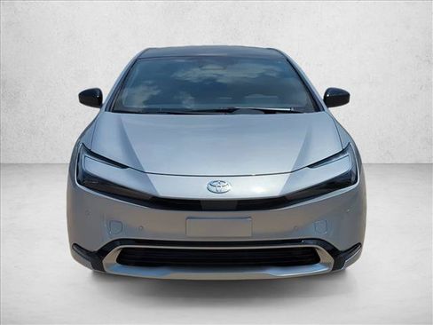 Used 2025 Toyota Prius Plug-In Hybrid FWD image 2