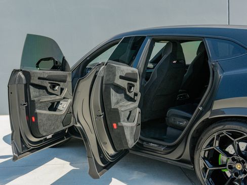 Used 2024 Lamborghini Urus Performante AWD/4WD image 72